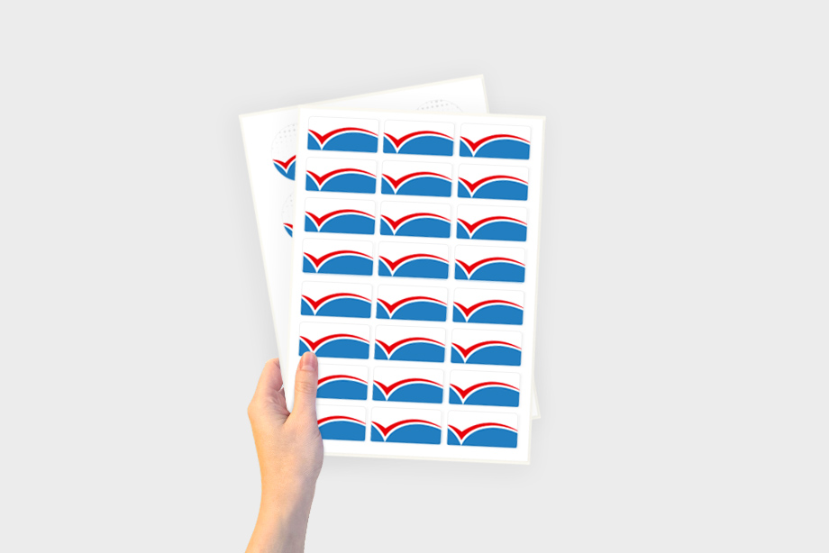 Eckige Etiketten im Format 60 x 30 mm auf DIN-A4-Bogen, vorgestanzt zum einfachen Ablösen