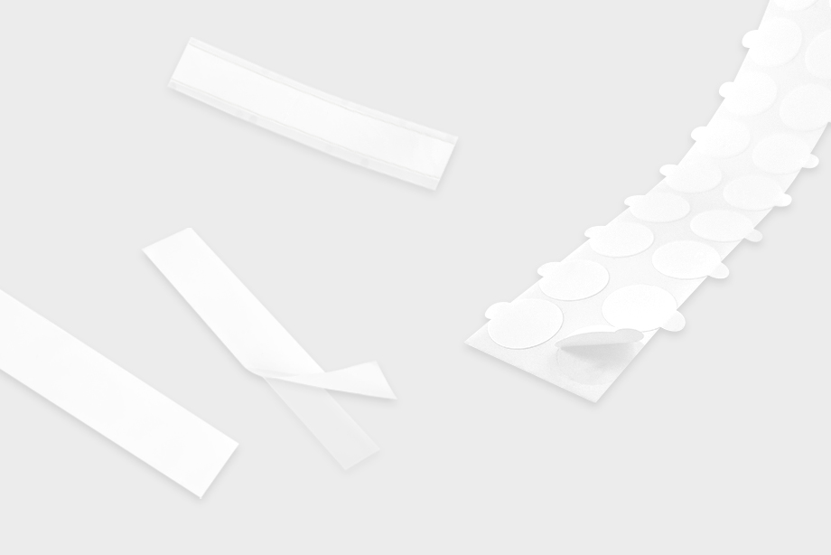 Banderolen-Verschluss mit Klebepunkten oder Klebestreifen – transparente Aufkleber für eine dezente Befestigung